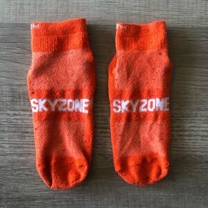 Skyzone adult anti slip socks